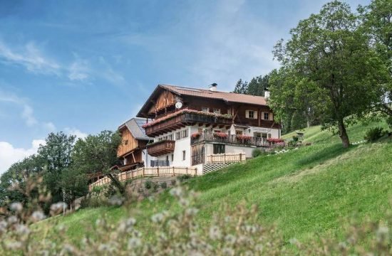 nussbaumerhof-spielplatz-brixen-suedtirol (10)